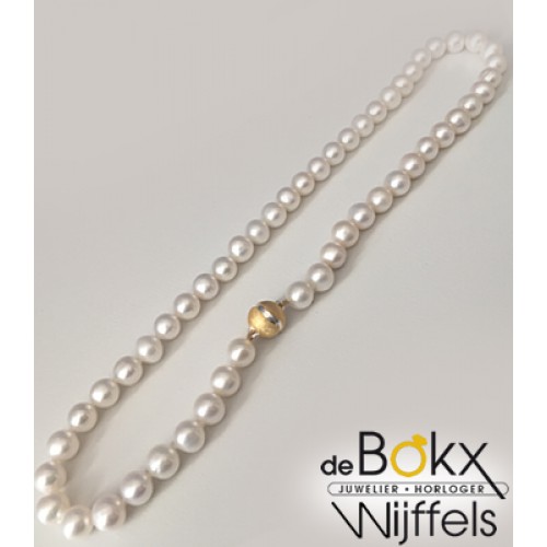 Parelketting zoetwater met een vergulde zilveren magneet sluiting - 56517 Parelketting zoetwater met een vergulde zilveren magneet sluiting - 56517