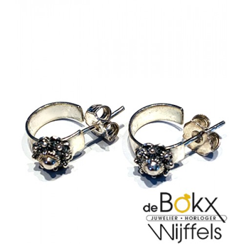 fijne kleine zeeuwse knoop oorringen in zilver 10mm - 52822 fijne kleine zeeuwse knoop oorringen in zilver 10mm - 52822