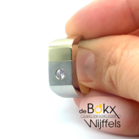 gouden herenring in geel en witgoud met zirkonia in maat 62 - 51448 gouden herenring in geel en witgoud met zirkonia in maat 62 - 51448