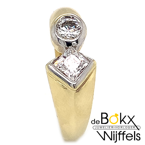 gouden ring met 2 grote zirkonia maat 54 - 51528 gouden ring met 2 grote zirkonia maat 54 - 51528