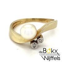 parel ring geel goud met 2 diamantjes maat 55 - 51607 parel ring geel goud met 2 diamantjes maat 55 - 51607
