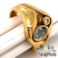 Bijzondere gouden 18 karaat ring met aquamarijn in maat 55 - 51614 Bijzondere gouden 18 karaat ring met aquamarijn in maat 55 - 51614