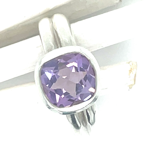 zikveren ring maat 54 met een paarse zirkonia - 51883 zikveren ring maat 54 met een paarse zirkonia - 51883