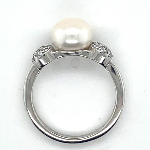 zilveren ring met zirkonia steentjes en een zoetwaterparel maat 52 - 53049