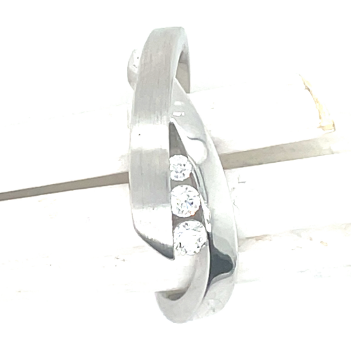 zilveren ring met 3 zirkonia steentjes in maat 56 - 53234