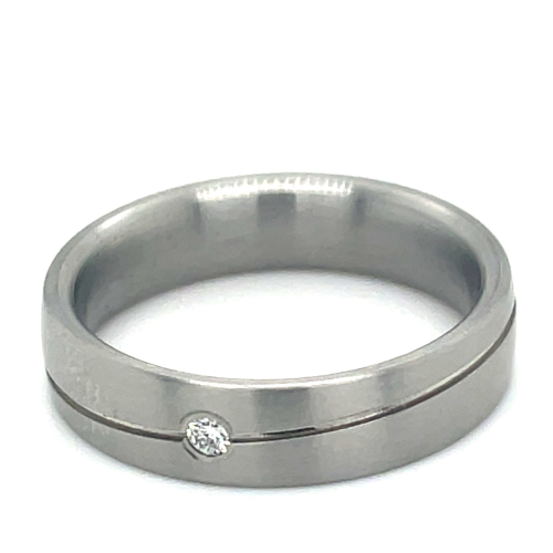 Stalen ring met diamant en een graveerlijn maat 54 - 53295 Stalen ring met diamant en een graveerlijn maat 54 - 53295