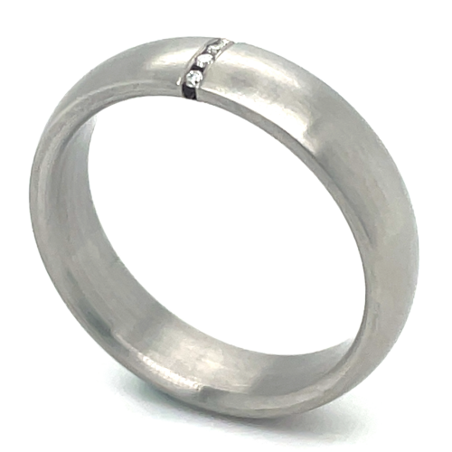 Stalen ring met 4 diamanten in maat 55 - 53300 Stalen ring met 4 diamanten in maat 55 - 53300