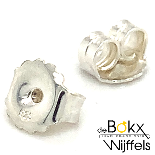 2 stuks Grotere zilveren sluitingen / achterkantjes voor oorknoppen 7mm - 54795 2 stuks Grotere zilveren sluitingen / achterkantjes voor oorknoppen 7mm - 54795