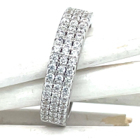 kleine ring in zilver gerhodineerd met veel zirkkonia steentjes maat 50 - 55129