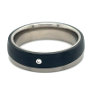 Smalle titanium trouwring met carbon en 1 diamanten maat 55 - 56223