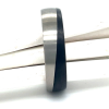 asymmetrische smalle titanium ring met carbon maat 59 - 56224