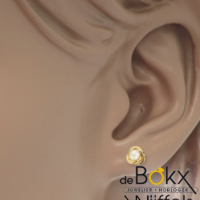 fijne geelgouden oorknoppen met zoetwaterparel - 56133 fijne geelgouden oorknoppen met zoetwaterparel - 56133