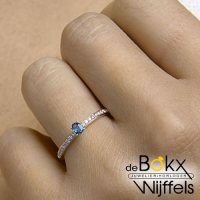witgouden damesring met saffier en diamant maat 52 - 58133 witgouden damesring met saffier en diamant maat 52 - 58133
