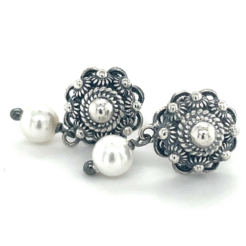 Echte zeeuwse Oorstekers met zeeuwseknoop 8mm in zilver met parel eronder - 57435