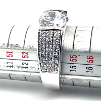 ring zilver met veel zirkonia steentjes maat 54 - 55640