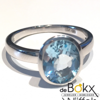 Witgoud damesringen met topaas maat 57 - 55750