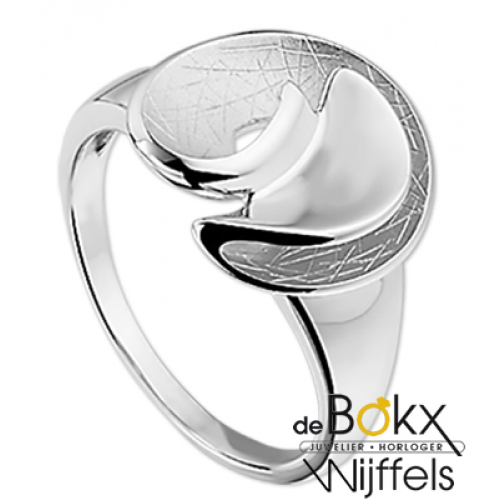 Gescratcht zilveren ring in maat 56 - 55897 Gescratcht zilveren ring in maat 56 - 55897
