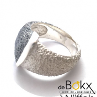 Arior oda ring in zilver met zwart en wit pigmenten maat 56 - 56579 Arior oda ring in zilver met zwart en wit pigmenten maat 56 - 56579