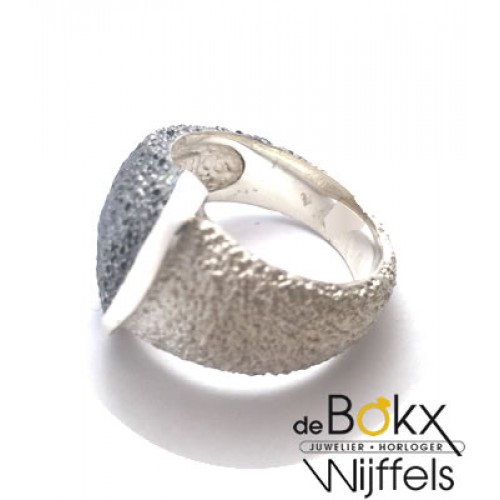 Arior oda ring in zilver met zwart en wit pigmenten maat 56 - 56579