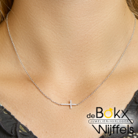 kruis met zirkonia en ketting in zilver - 56669 kruis met zirkonia en ketting in zilver - 56669
