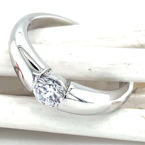 Zilver ring maat 56 met zirkonia steen 5mm - 55946