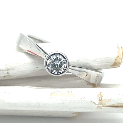 Zilver ring maat 56 met glimmende zirkonia steen 4mm - 55948