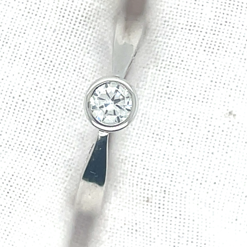 Zilver ring maat 56 met glimmende zirkonia steen 4mm - 55948