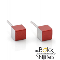 Clic by suzanne oorstekers rood mini kubus O28R - 56275 Clic by suzanne oorstekers rood mini kubus O28R - 56275