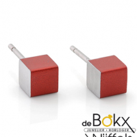 Clic by suzanne oorstekers rood mini kubus O28R - 56275 Clic by suzanne oorstekers rood mini kubus O28R - 56275