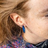 Clic by suzanne oorbellen O21B blauw kleur creool ovaal in verstek met steker - 57701