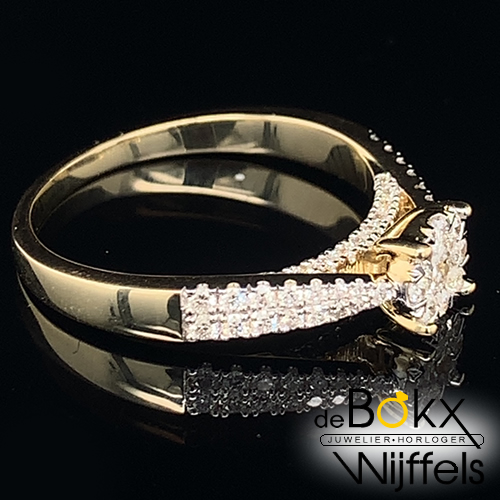 Gouden verlovingsring met diamanten maat 53 - 58182 Gouden verlovingsring met diamanten maat 53 - 58182