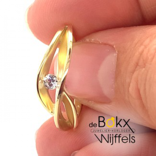 Prachtige gouden ring maat 54 met zirkonia steentje - 600303 Prachtige gouden ring maat 54 met zirkonia steentje - 600303