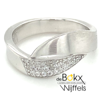 ring zilver met veel zirkonia steentjes in maat 52 / 16.75 - 600322 ring zilver met veel zirkonia steentjes in maat 52 / 16.75 - 600322