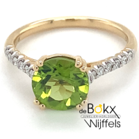 gouden ring met diamant en groene piridoot maat 54 - 600414 gouden ring met diamant en groene piridoot maat 54 - 600414