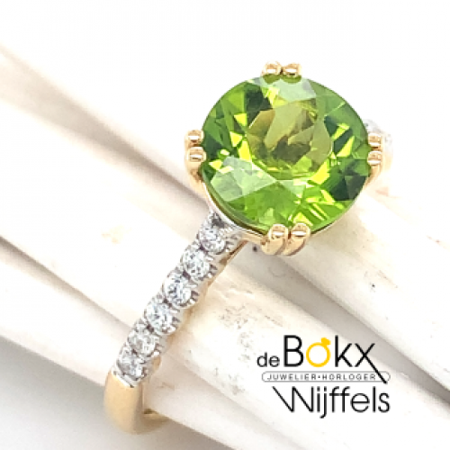 gouden ring met diamant en groene piridoot maat 54 - 600414