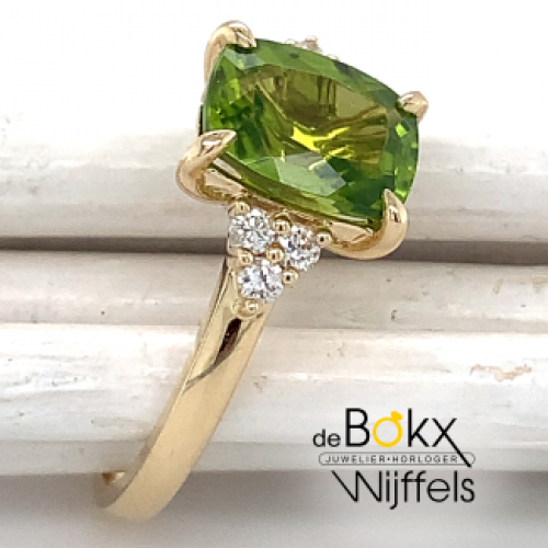 gouden ring met diamant en groene piridoot maat 55 - 600443