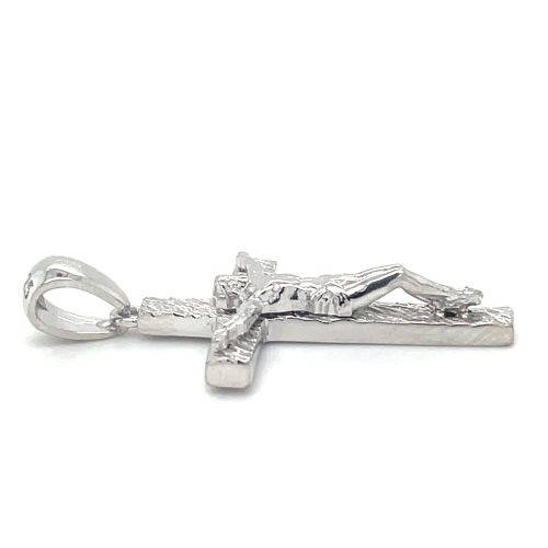 Ruw bewerkt kruisje in zilver met corpus. - 600982 Ruw bewerkt kruisje in zilver met corpus. - 600982