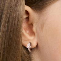 klapoorringen voor kinderen met emaille bloem en zirkonia 12 mm - 600986