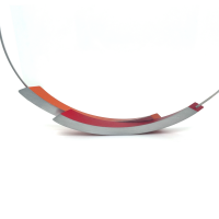 collier Belle van Clic by Suzanne in aluminium special oranje-rood C74 - 601175 collier Belle van Clic by Suzanne in aluminium special oranje-rood C74 - 601175