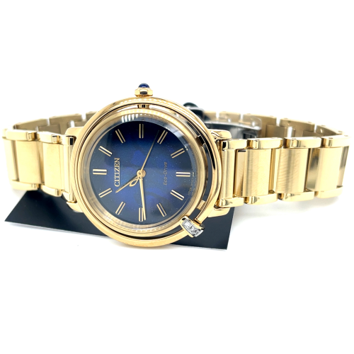 goudkleurig stalen horloge van Citizen met blauwe wijzerplaat en diamant EM1099-57L - 601225 goudkleurig stalen horloge van Citizen met blauwe wijzerplaat en diamant EM1099-57L - 601225