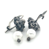 echte zeeuwseknoop oorhangers / oorhaken in zilver 8mm met een pareltjes eronder - 601256 echte zeeuwseknoop oorhangers / oorhaken in zilver 8mm met een pareltjes eronder - 601256