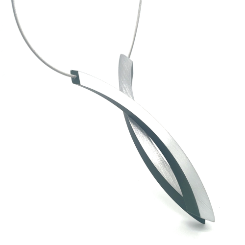 Clic by suzanne collier Belle met twee bogen met groen, die op twee manieren te sluiten zijn met magneet C74GR - 601416