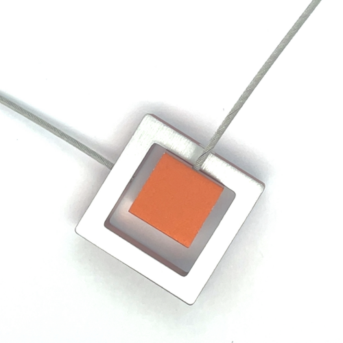 ketting Kate  met orange ornament aluminum 45cm C25O - 601420